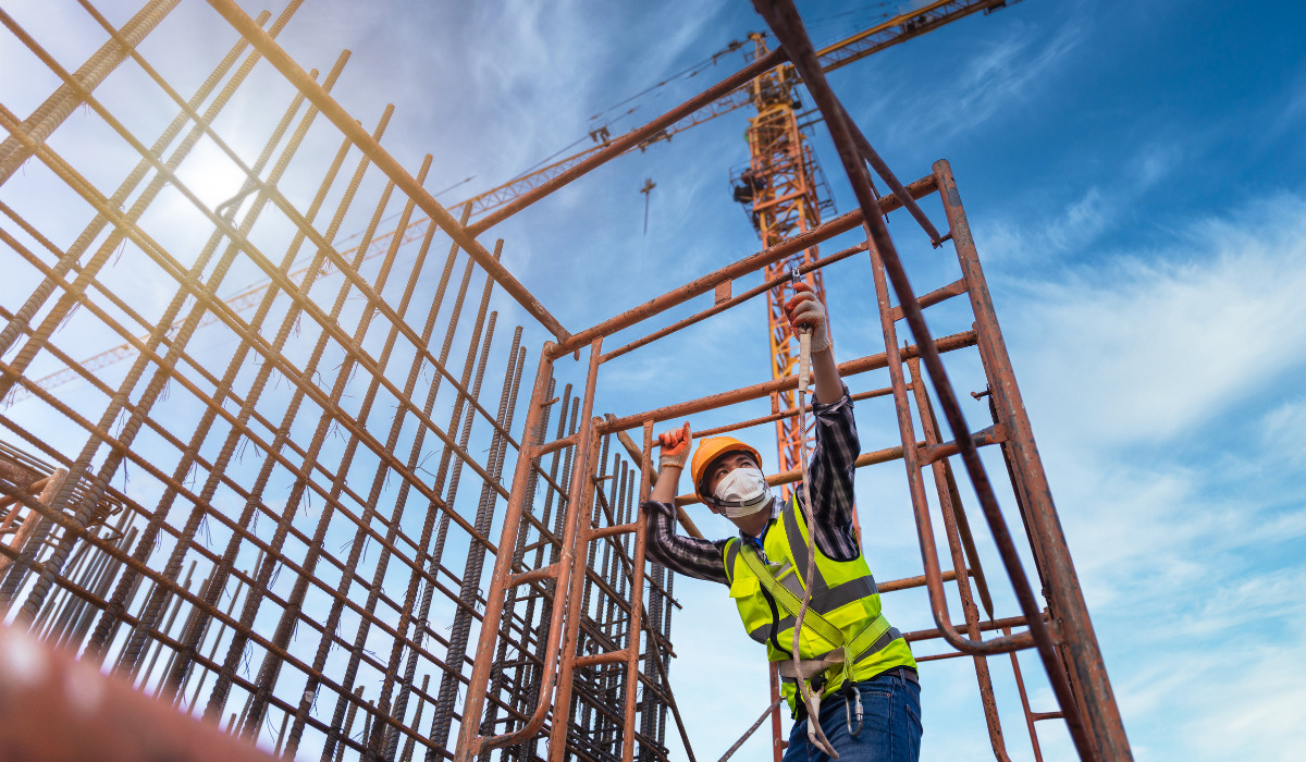 Trilhos ferroviários sucata para estrutura de apoio